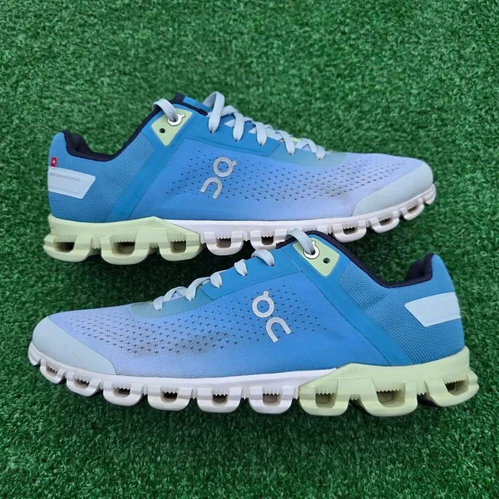 On Cloudflow 3.0 Niagara/Meadow - Women's Runnig shoes - Size 9